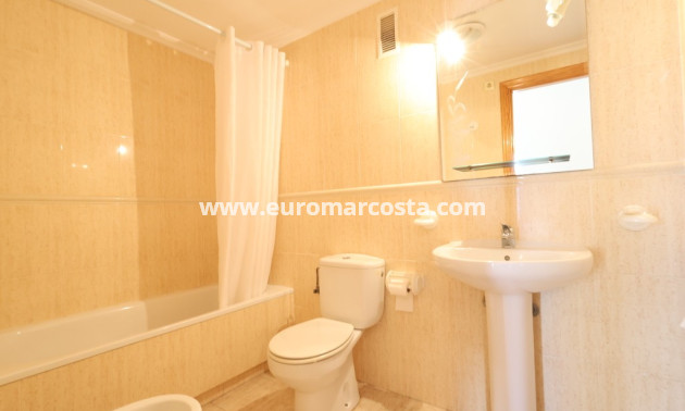 Sale - Apartment / flat - La Mata