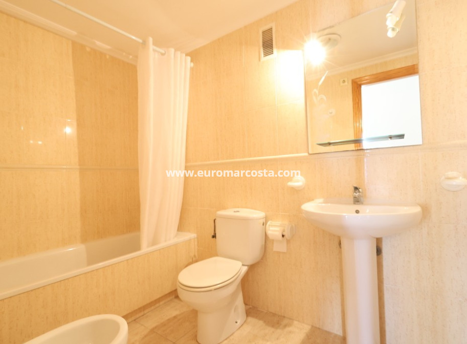 Sale - Apartment / flat - La Mata