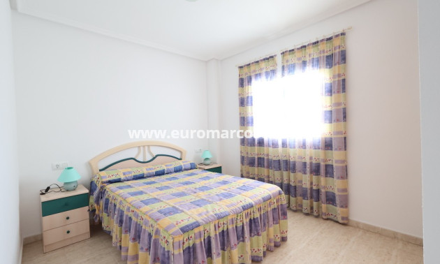 Sale - Apartment / flat - La Mata