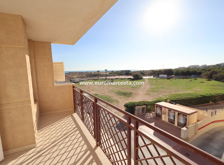 Sale - Apartment / flat - La Mata