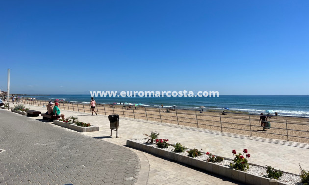 Sale - Apartment / flat - La Mata