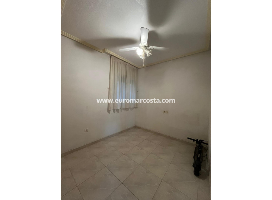 Venta - Apartamento / piso - Orihuela Costa - Los Almendros-La Florida