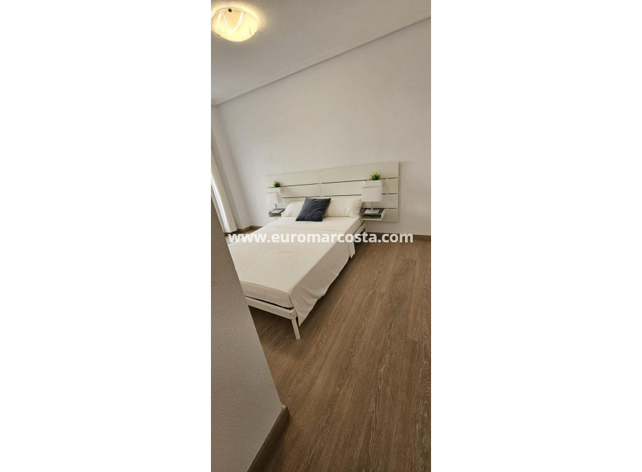 Venta - Apartamento / piso - Torrevieja - TORREVIEJA