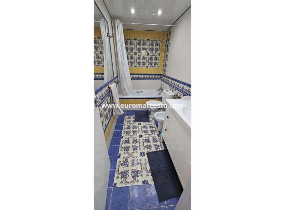 Venta - Apartamento / piso - Torrevieja - TORREVIEJA