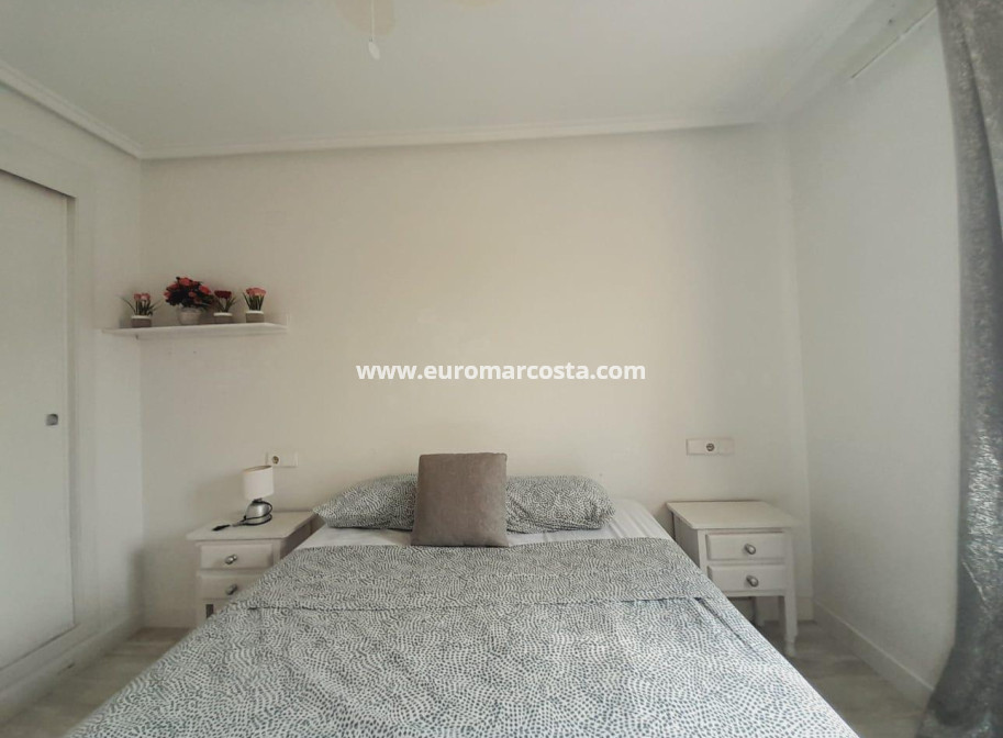 Venta - Apartamento / piso - Torrevieja - TORREVIEJA