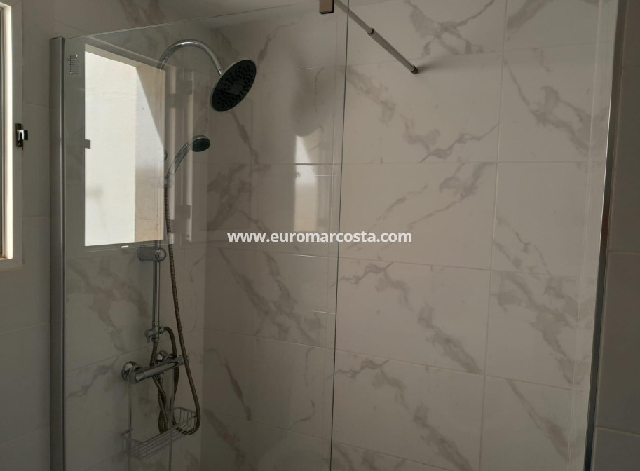 Venta - Apartamento / piso - Torrevieja - TORREVIEJA