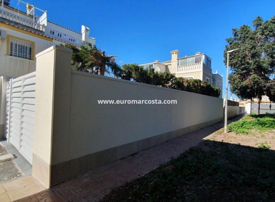 Venta - Villa - Torrevieja - TORREVIEJA