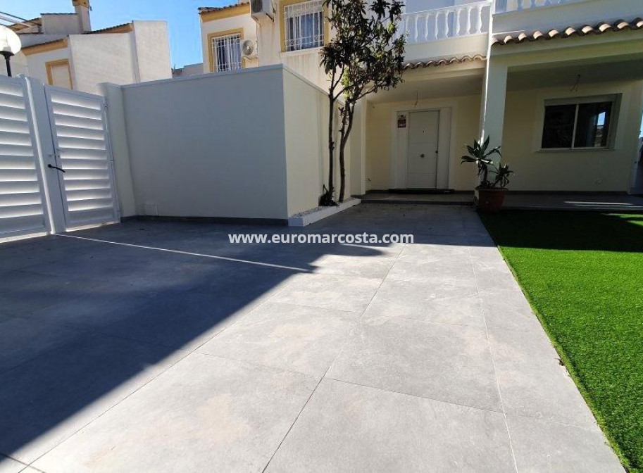 Venta - Villa - Torrevieja - TORREVIEJA