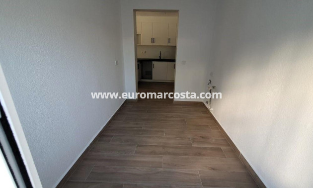 Venta - Villa - Torrevieja - TORREVIEJA