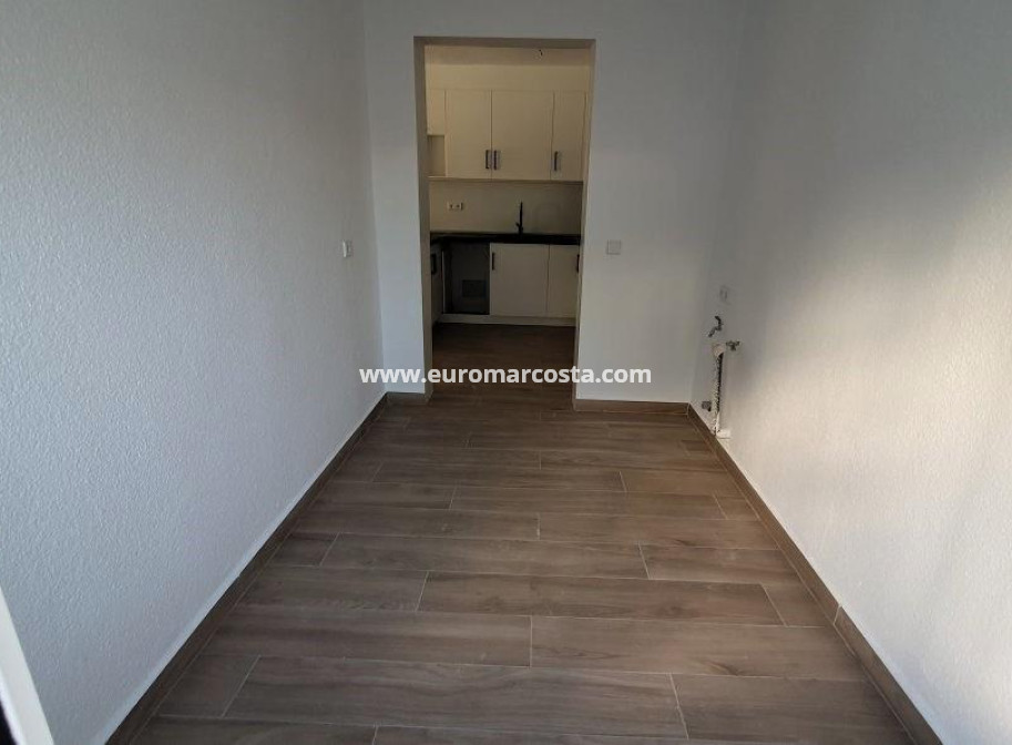 Venta - Villa - Torrevieja - TORREVIEJA