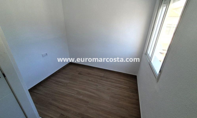 Venta - Villa - Torrevieja - TORREVIEJA