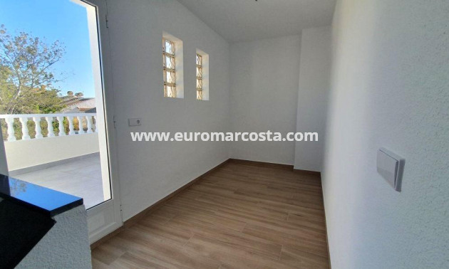 Venta - Villa - Torrevieja - TORREVIEJA