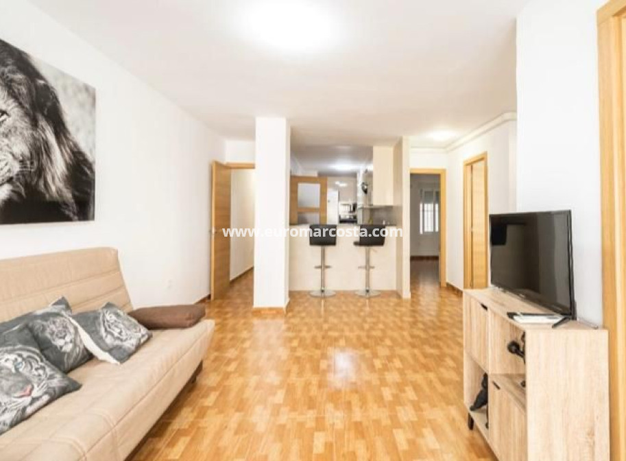 Sale - Apartment / flat - La Mata