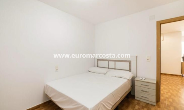 Sale - Apartment / flat - La Mata