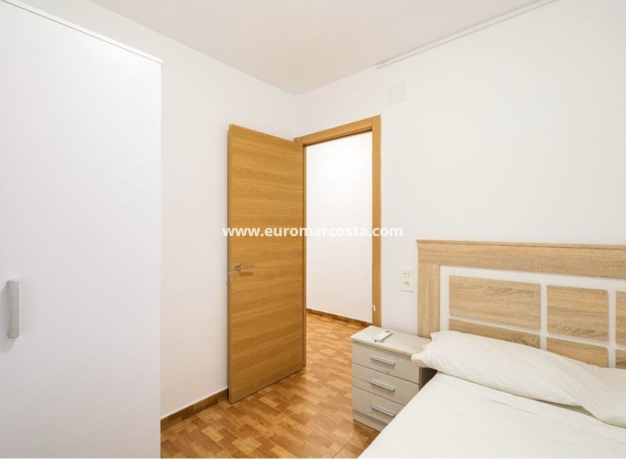 Sale - Apartment / flat - La Mata