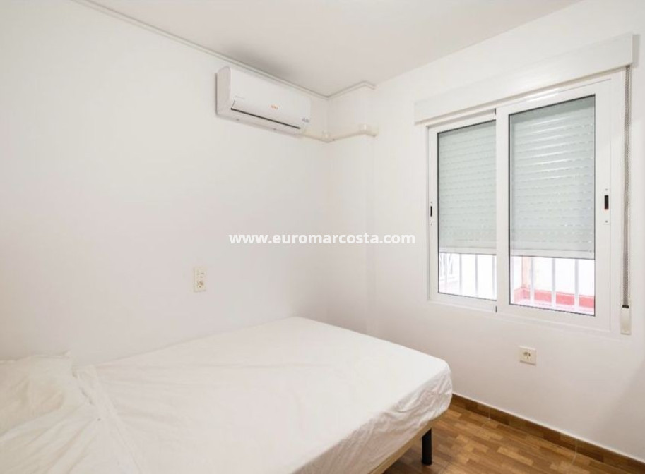 Sale - Apartment / flat - La Mata