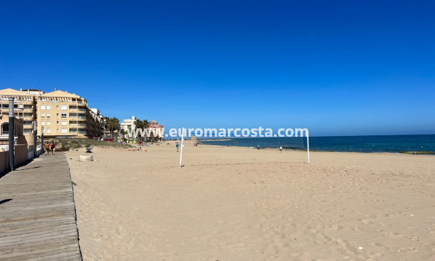 Sale - Apartment / flat - La Mata