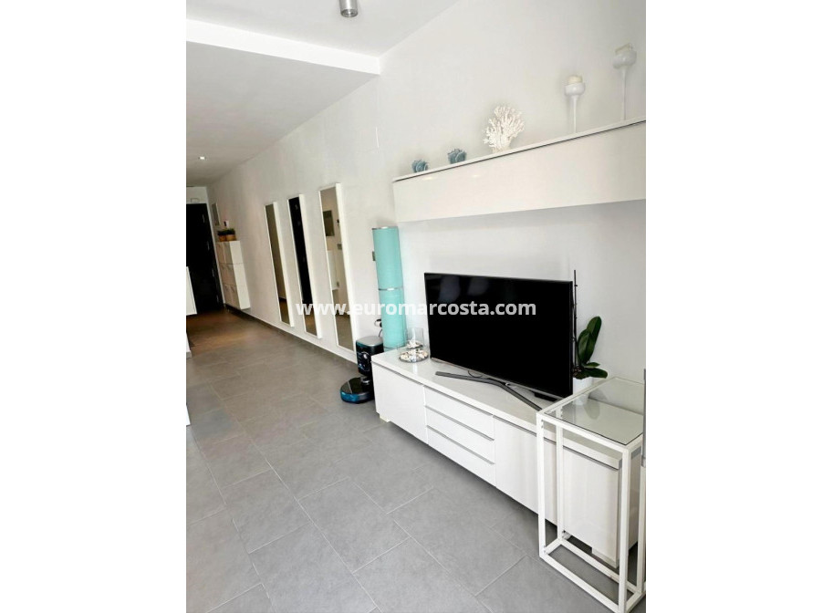 Sale - Apartment / flat - La Mata