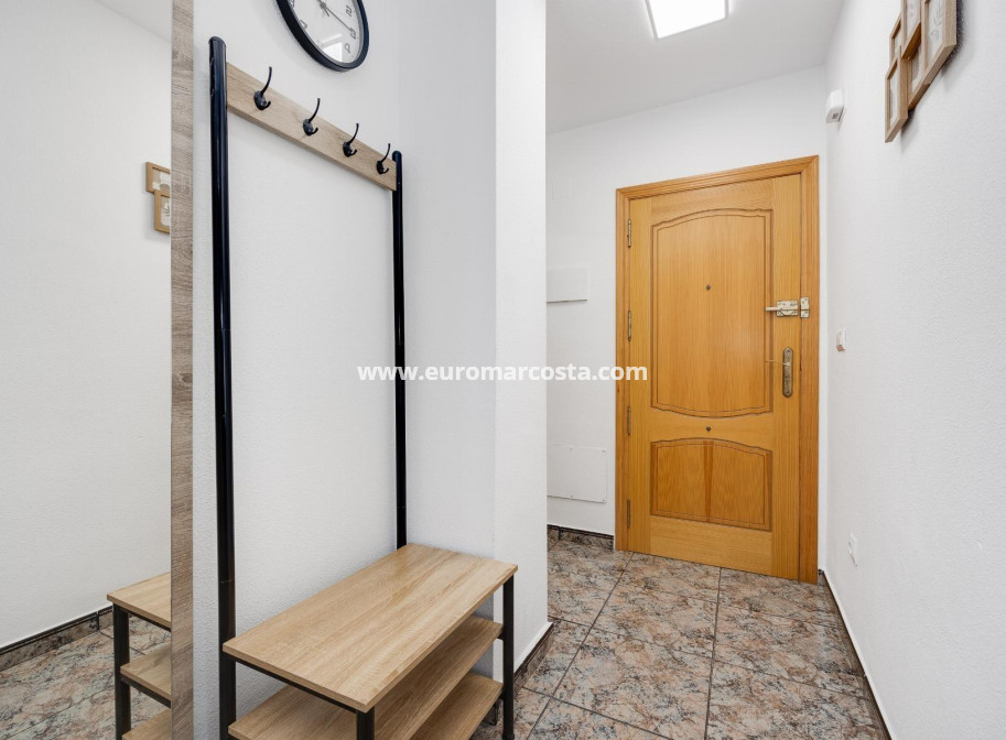 Sale - Apartment / flat - Torrevieja - TORREVIEJA