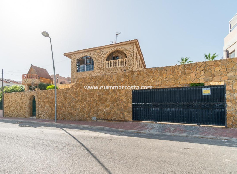 Venta - Villa - Torrevieja - TORREVIEJA