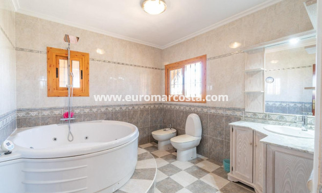 Venta - Villa - Torrevieja - TORREVIEJA