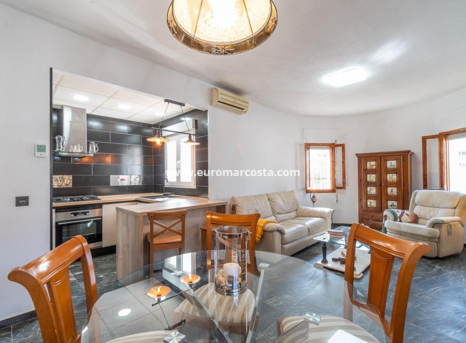 Sale - Villa - Orihuela Costa