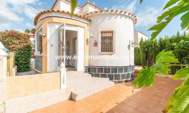 Sale - Villa - Orihuela Costa