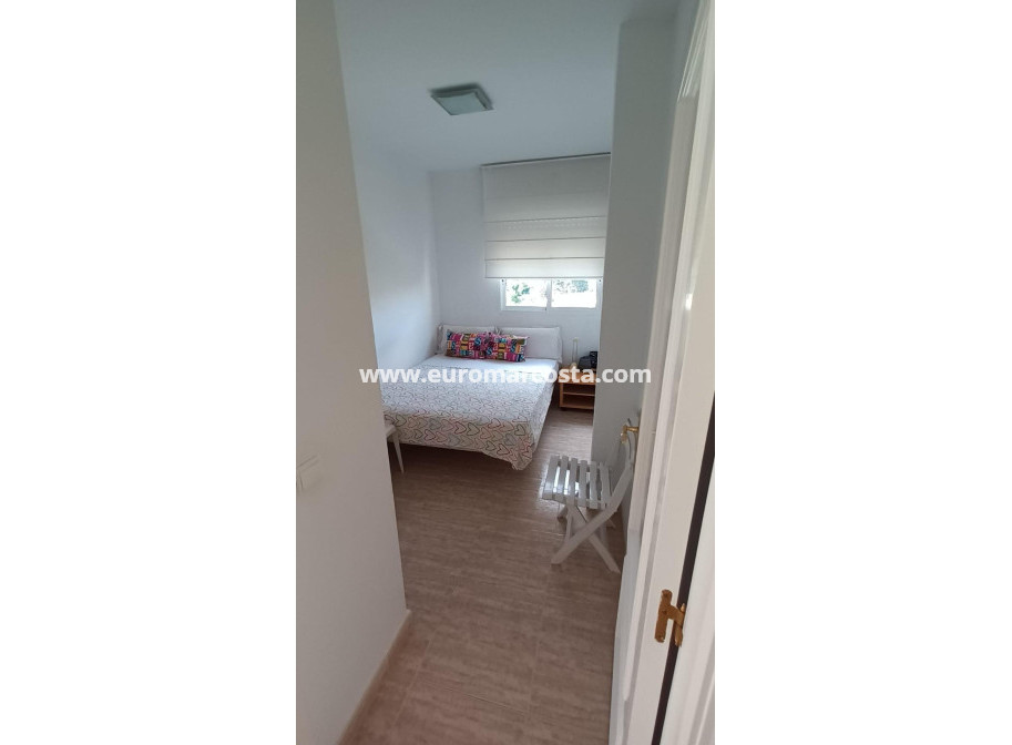 Sale - Apartment / flat - Orihuela Costa