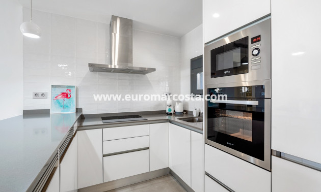 Sale - Apartment / flat - Pilar de la Horadada