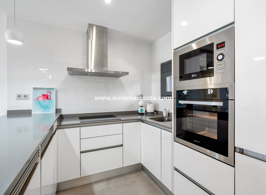 Sale - Apartment / flat - Pilar de la Horadada