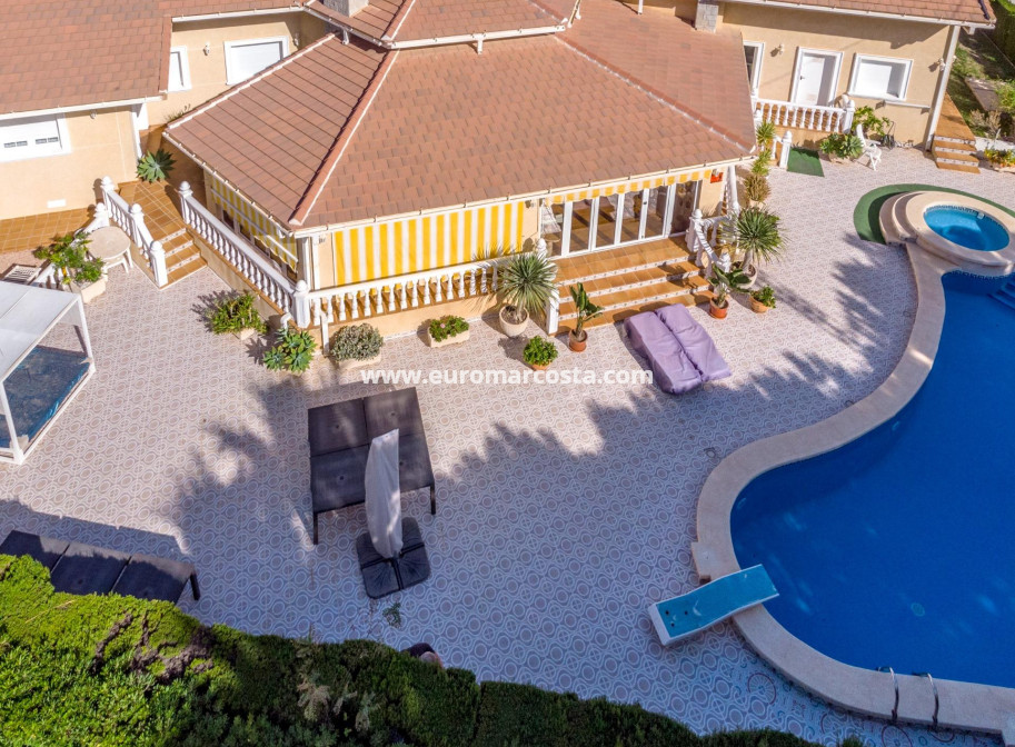 Sale - Villa - Orihuela Costa