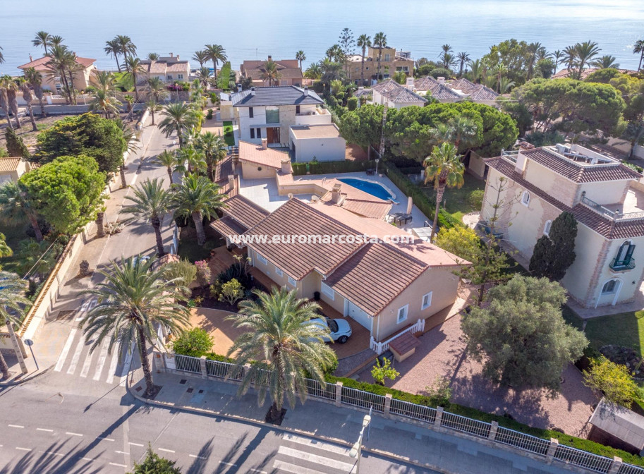 Sale - Villa - Orihuela Costa