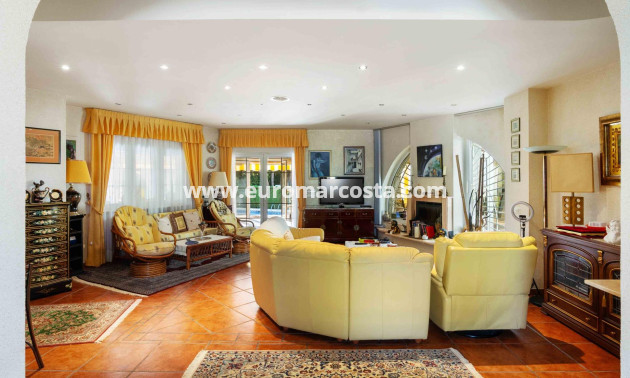 Sale - Villa - Orihuela Costa