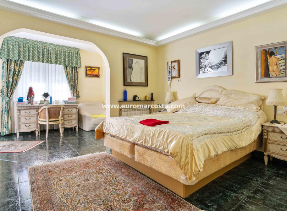 Sale - Villa - Orihuela Costa