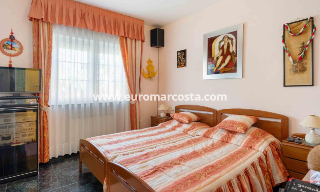 Sale - Villa - Orihuela Costa