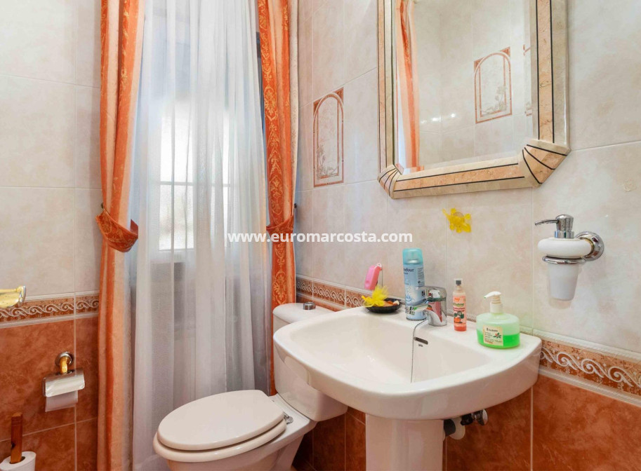 Sale - Villa - Orihuela Costa