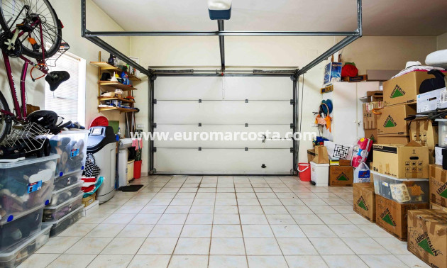 Sale - Villa - Orihuela Costa