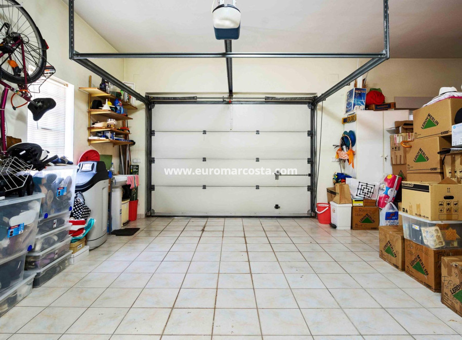 Sale - Villa - Orihuela Costa
