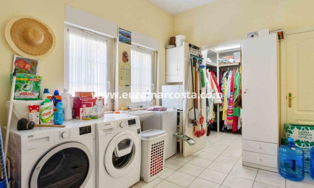 Sale - Villa - Orihuela Costa