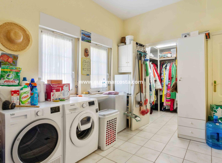 Sale - Villa - Orihuela Costa