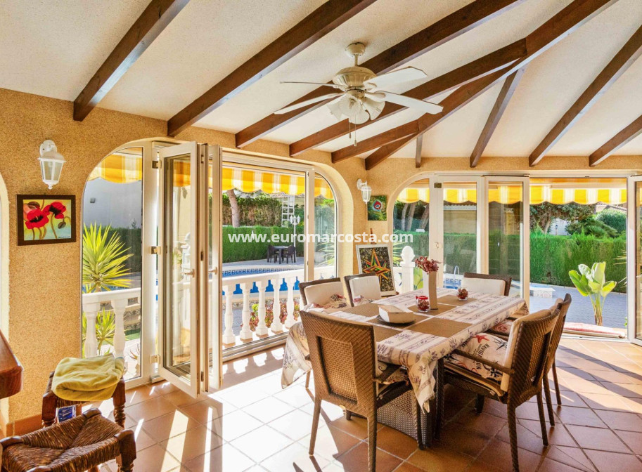 Sale - Villa - Orihuela Costa