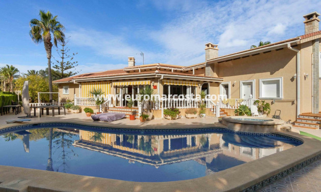 Sale - Villa - Orihuela Costa