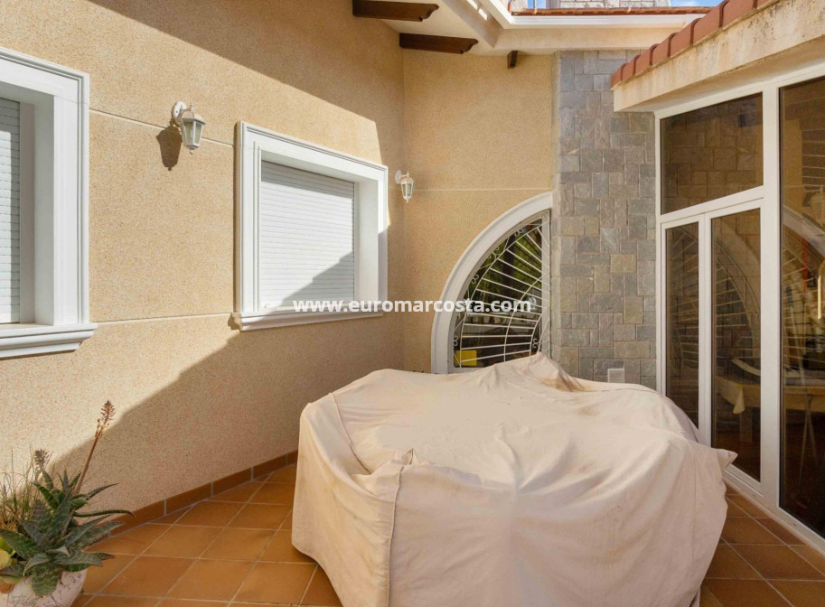 Sale - Villa - Orihuela Costa