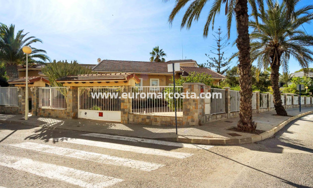 Sale - Villa - Orihuela Costa