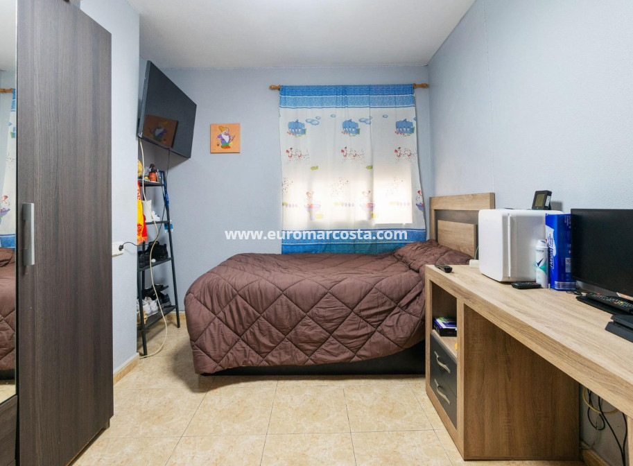 Sale - Apartment / flat - Torrevieja - TORREVIEJA