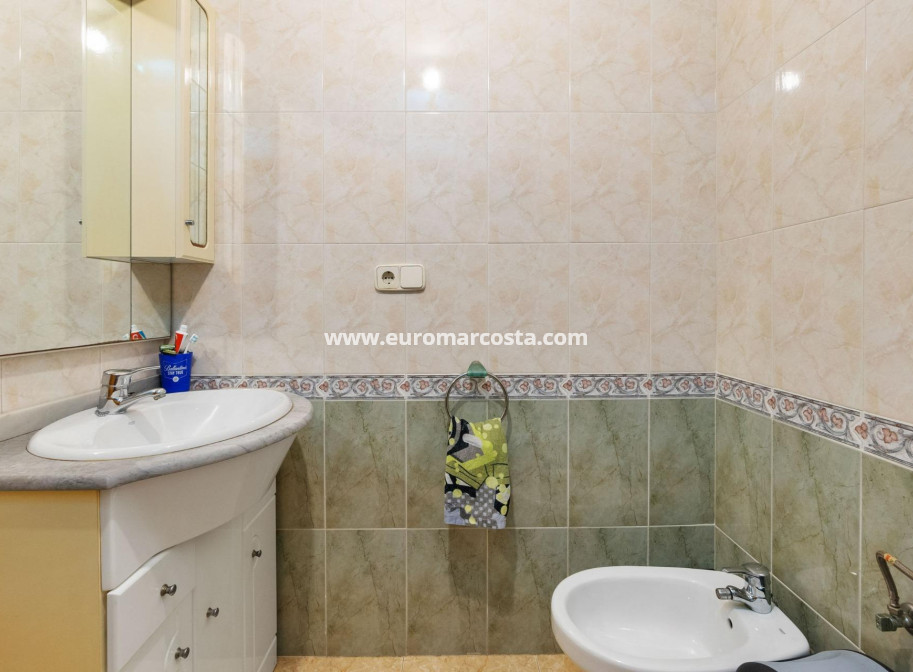 Sale - Apartment / flat - Torrevieja - TORREVIEJA