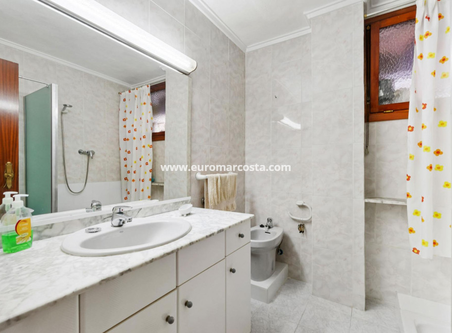 Sale - Apartment / flat - Torrevieja - TORREVIEJA