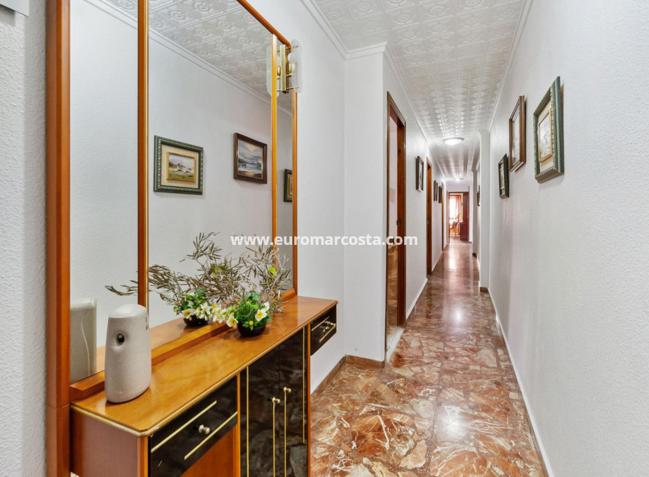 Sale - Apartment / flat - Torrevieja - TORREVIEJA