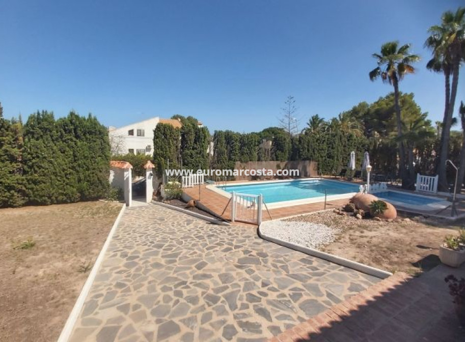 Venta - Villa - Torrevieja - TORREVIEJA
