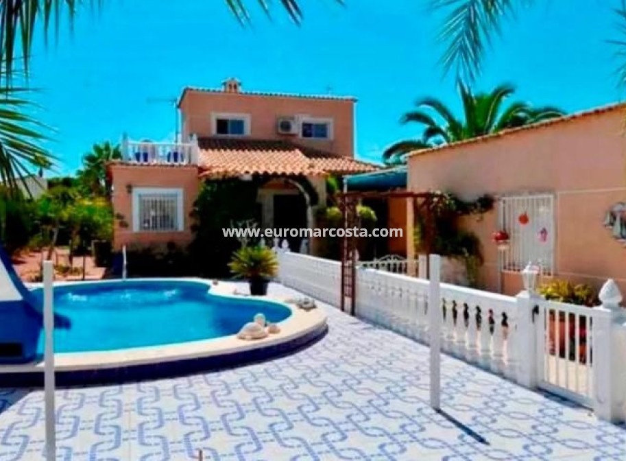 Venta - Villa - Torrevieja - TORREVIEJA